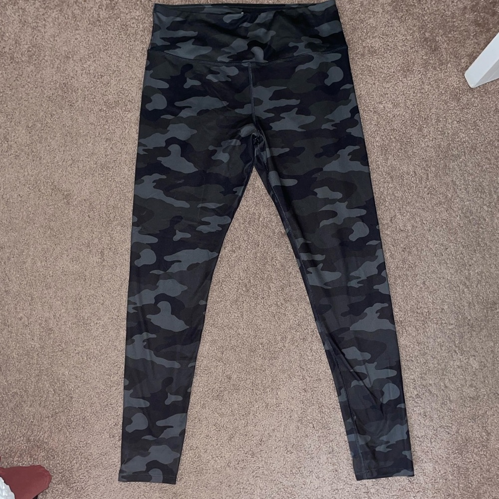 High waisted camouflage leggings
